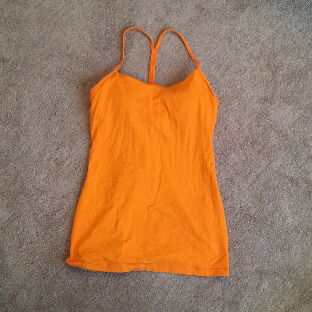 Lululemon Power Pose tank with removable pads